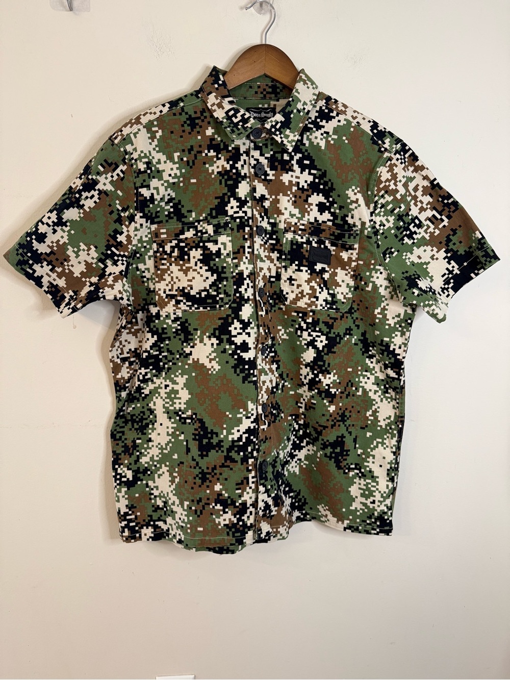 Dogg Supply by Snoop Dogg short sleeve button up camo pixelated LG